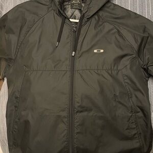 Oakley Men's Windbreaker in Black
